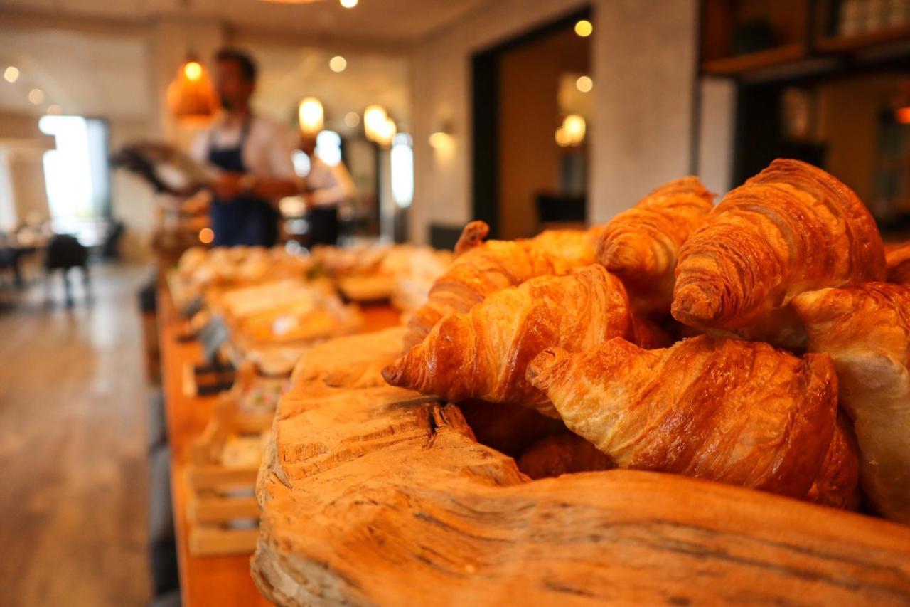 Boutique Hotel Texel De Cocksdorp  Exterior photo Croissants at a bakery