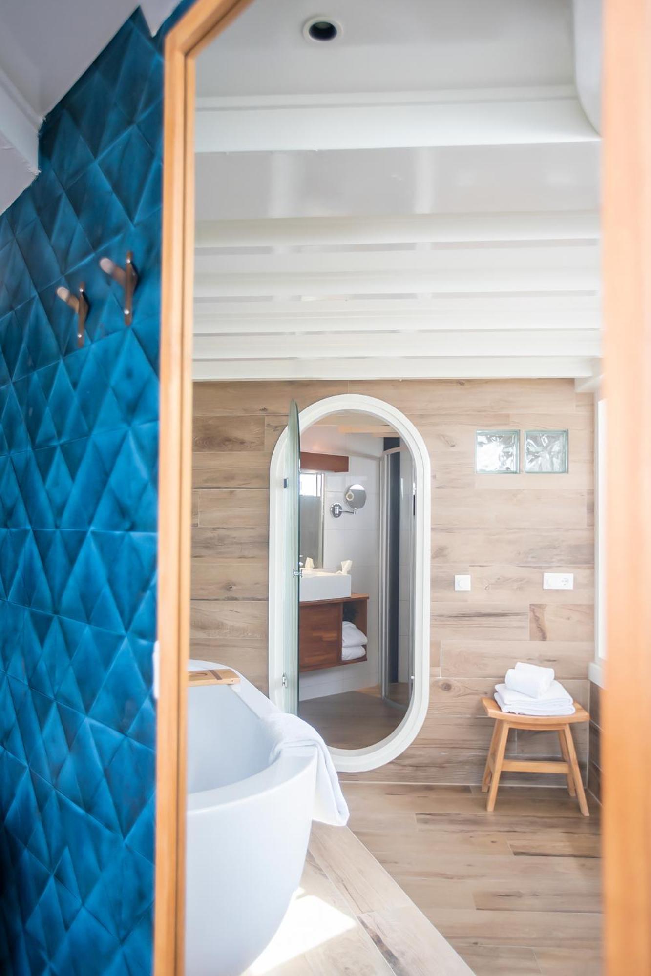 Boutique Hotel Texel De Cocksdorp  Room photo A bathroom in a hotel